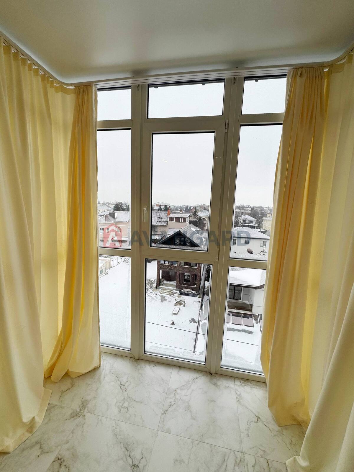 1 ��. ��������, 36/25/10 ��. �., 5/5 ������ ���� 7