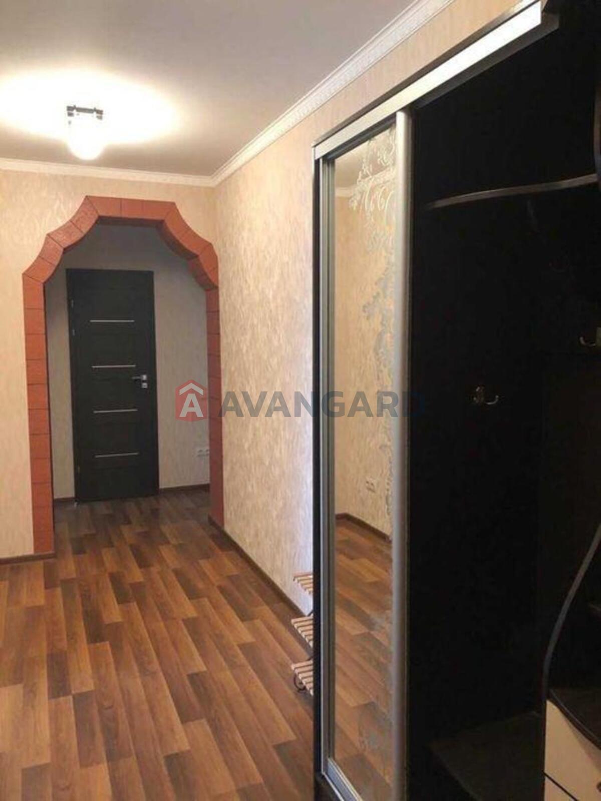 3 ��. ��������, 73/-/9 ��. �., 7/8 ������ ���� 6