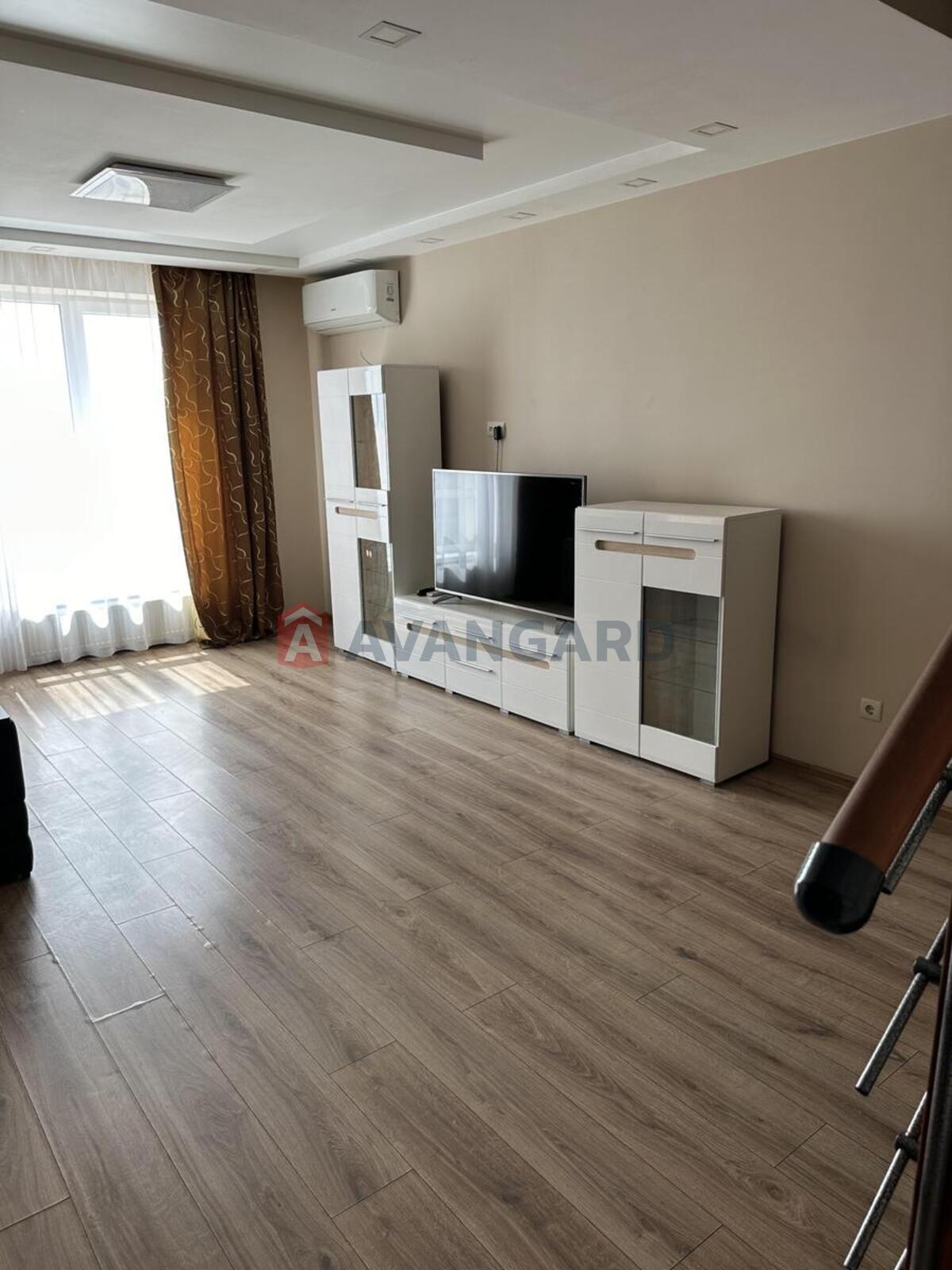 3 ��. ��������, 94/50/12 ��. �., 11/12 ������ ���� 4