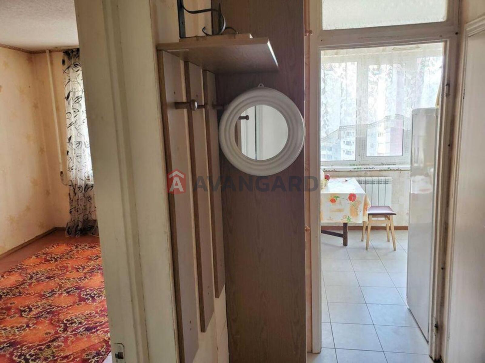 1 ��. ��������, 36/-/8 ��. �., 10/22 ������ ���� 8