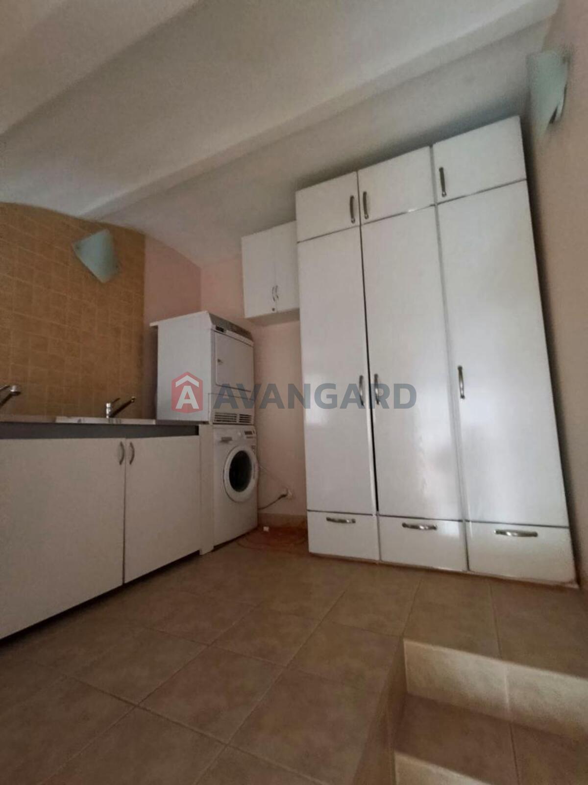 4 ��. ��������, 130/80/7 ��. �., 4/4 ������ ���� 13