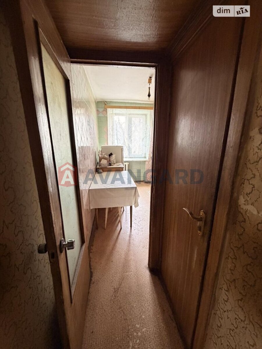 3 ��. ��������, 64/36/8 ��. �., 4/9 ������ ���� 5