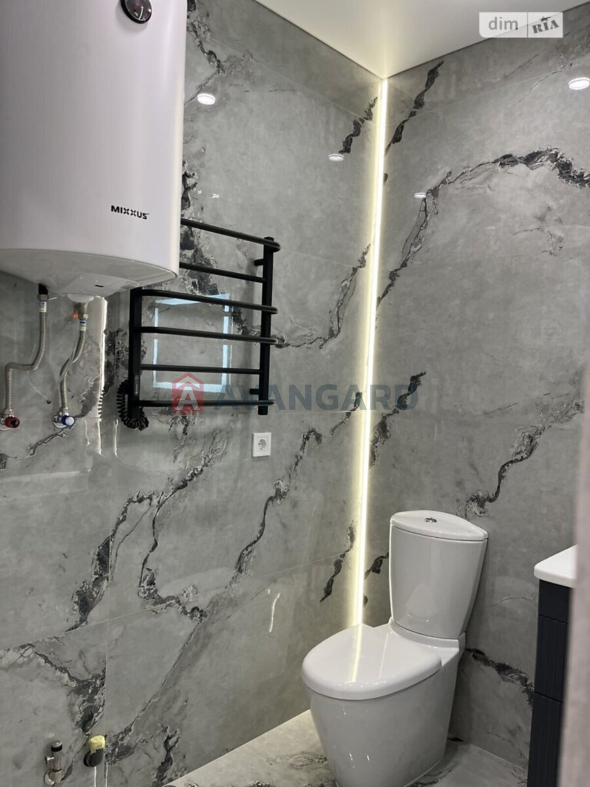 2 ��. ��������, 70/29/24 ��. �., 5/8 ������ ���� 3