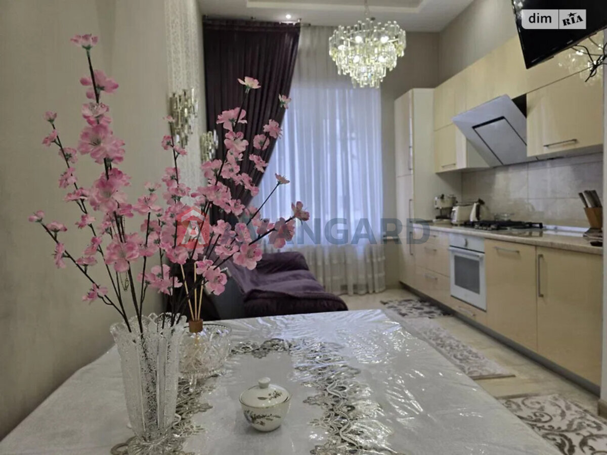 2 ��. ��������, 90/-/28 ��. �., 1/10 ������ ���� 2