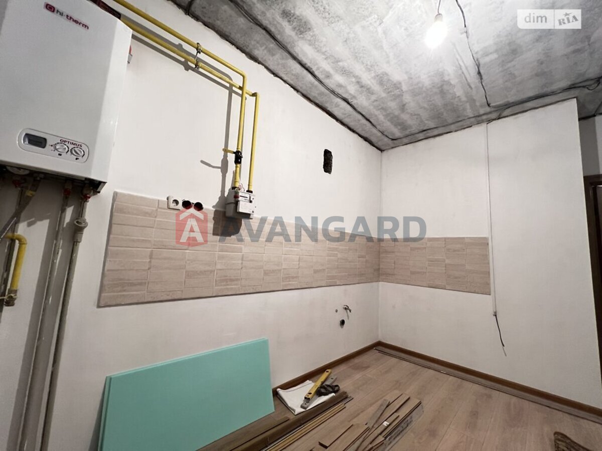 1 ��. ��������, 40/19/12 ��. �., 10/11 ������ ���� 10