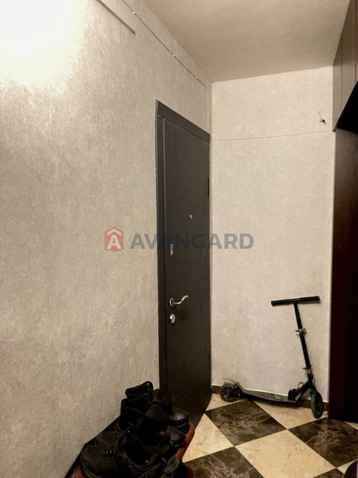 2 . , 56/-/8 . ., 8/9   11