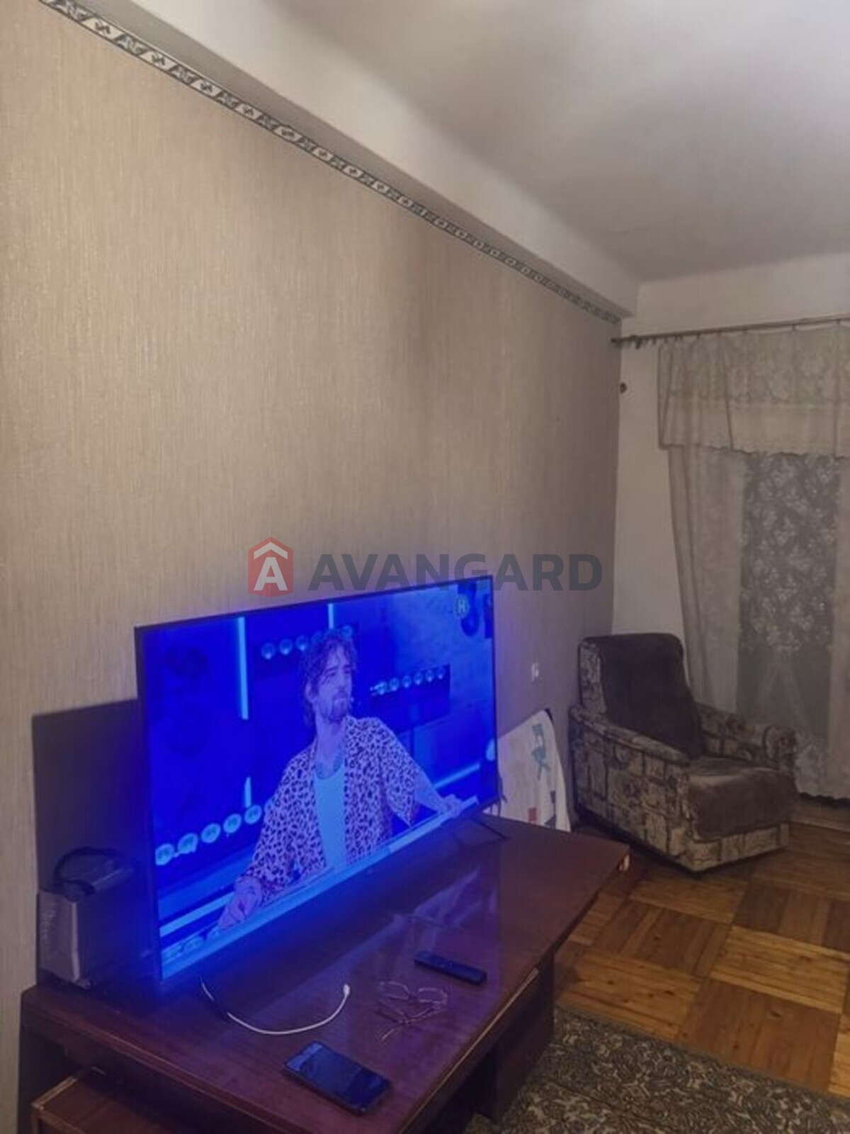 3 ��. ��������, 68/-/8 ��. �., 9/9 ������ ���� 8