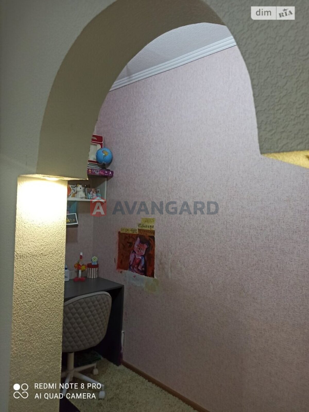 1 ��. ��������, 44/18/9 ��. �., 7/9 ������ ���� 14