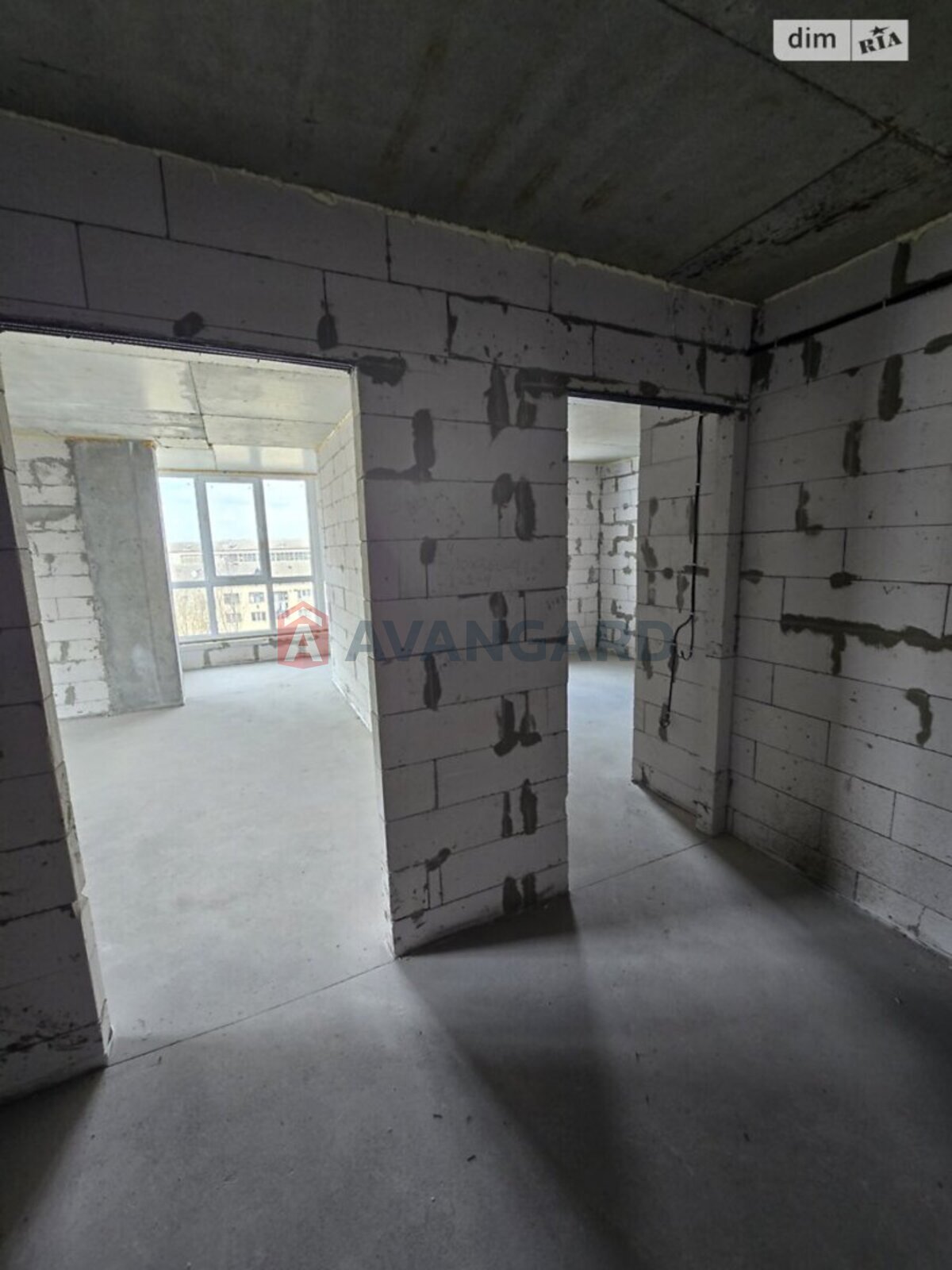 2 ��. ��������, 61/-/10 ��. �., 6/10 ������ ���� 3