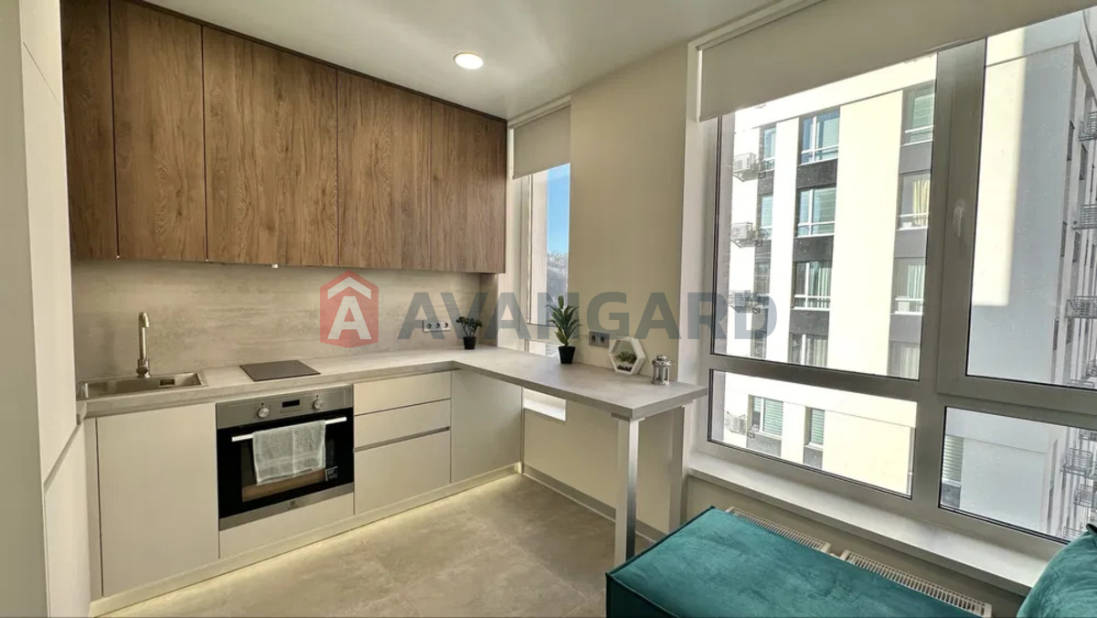 1 ��. ��������, 37/18/10 ��. �., 8/21 ������ ���� 4