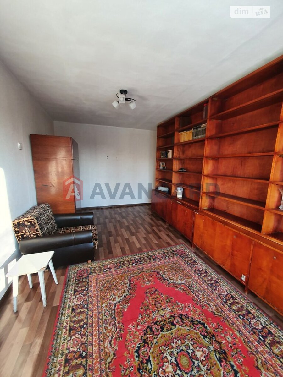 3 ��. ��������, 55/40/5 ��. �., 3/5 ������ ���� 8