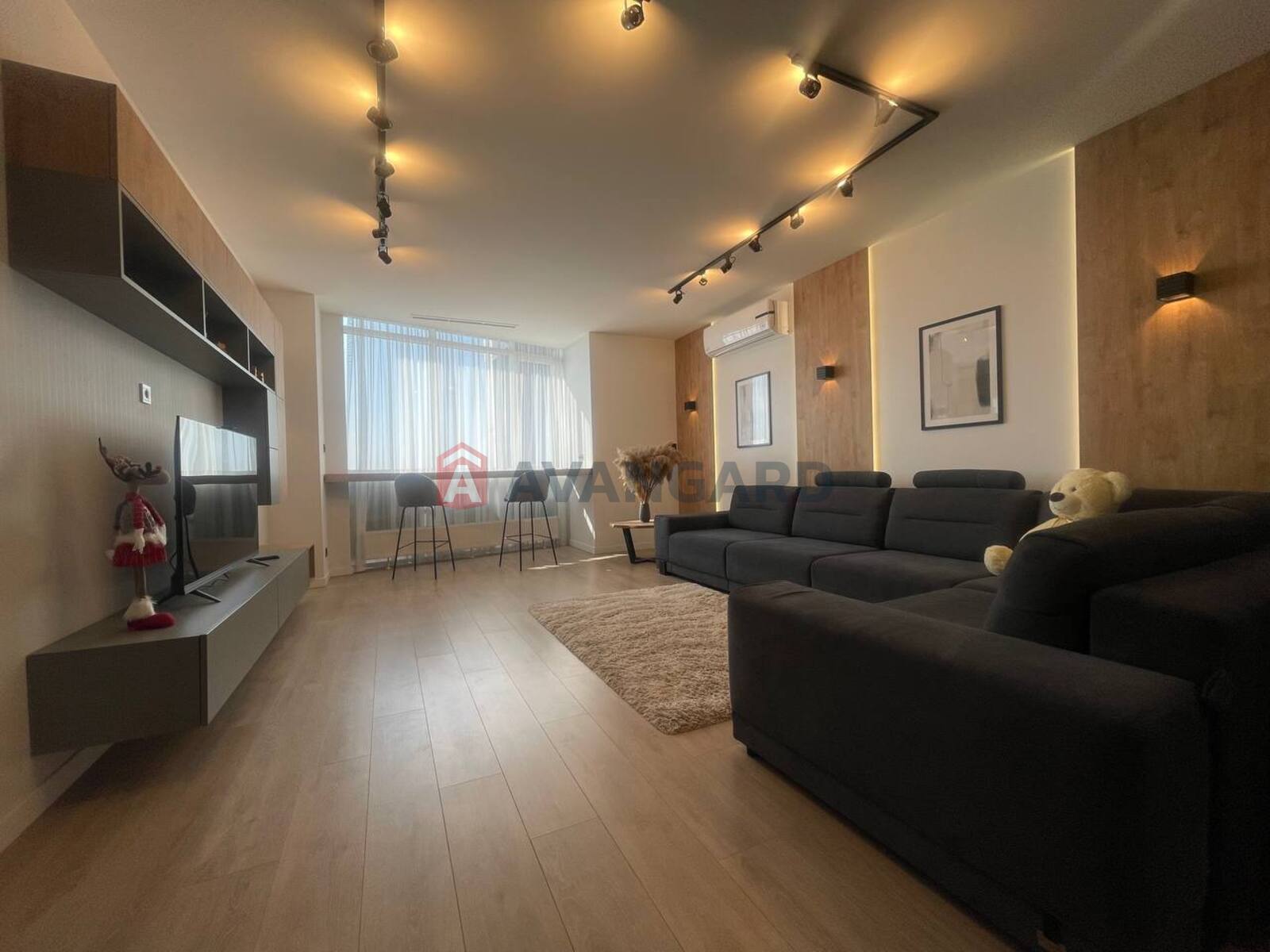 4 . , 120/-/53 . ., 18/24   6