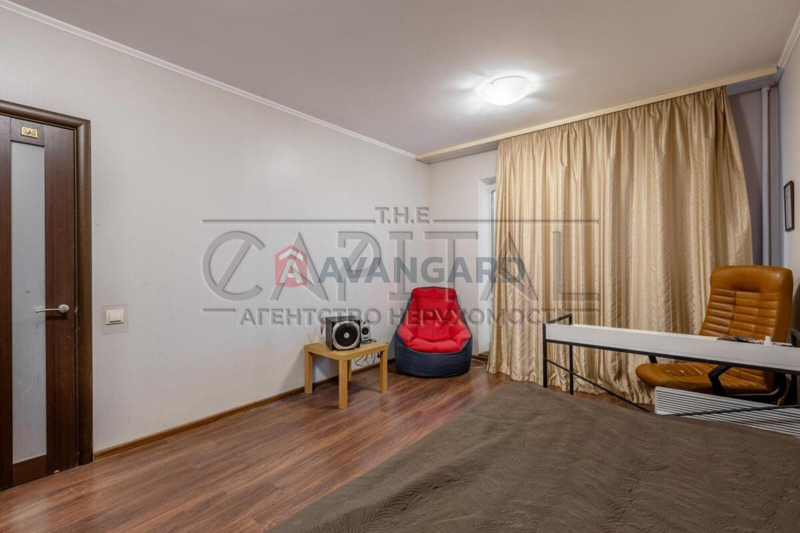 4 ��. ��������, 92/35/11 ��. �., 12/15 ������ ���� 10