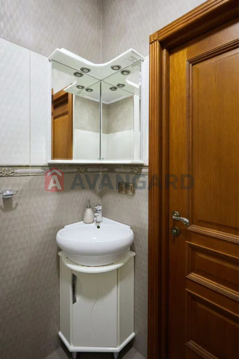 3 ��. ��������, 80/-/25 ��. �., 8/10 ������ ���� 22