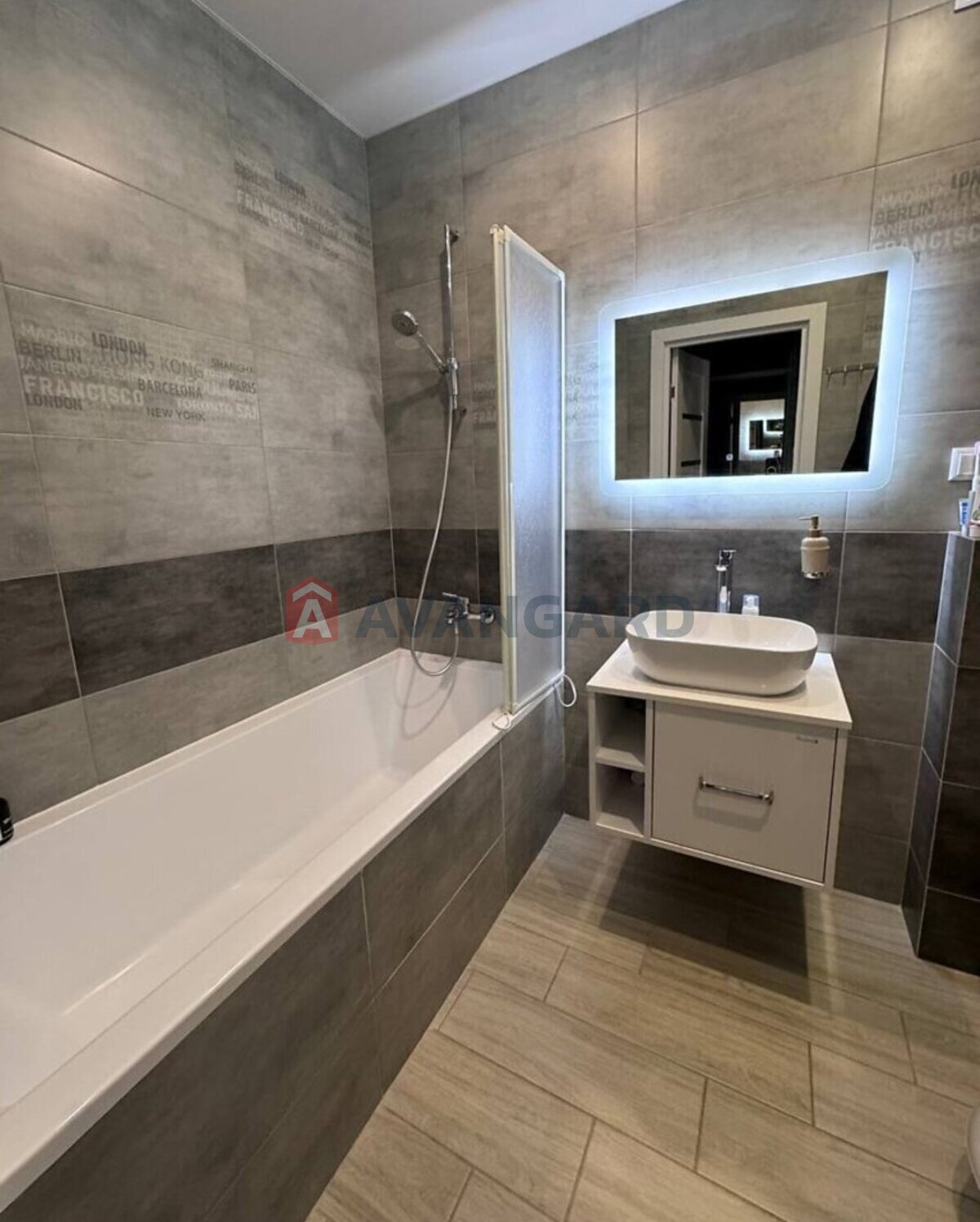 1 ��. ��������, 46/18/16 ��. �., 8/10 ������ ���� 8