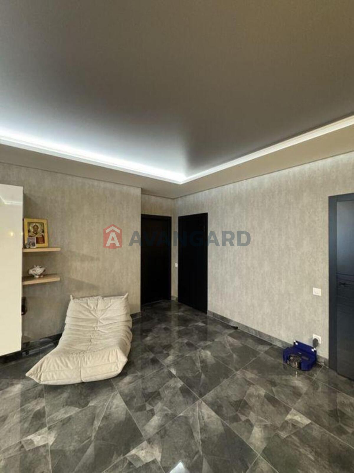 2 ��. ��������, 100/-/20 ��. �., 2/25 ������ ���� 10