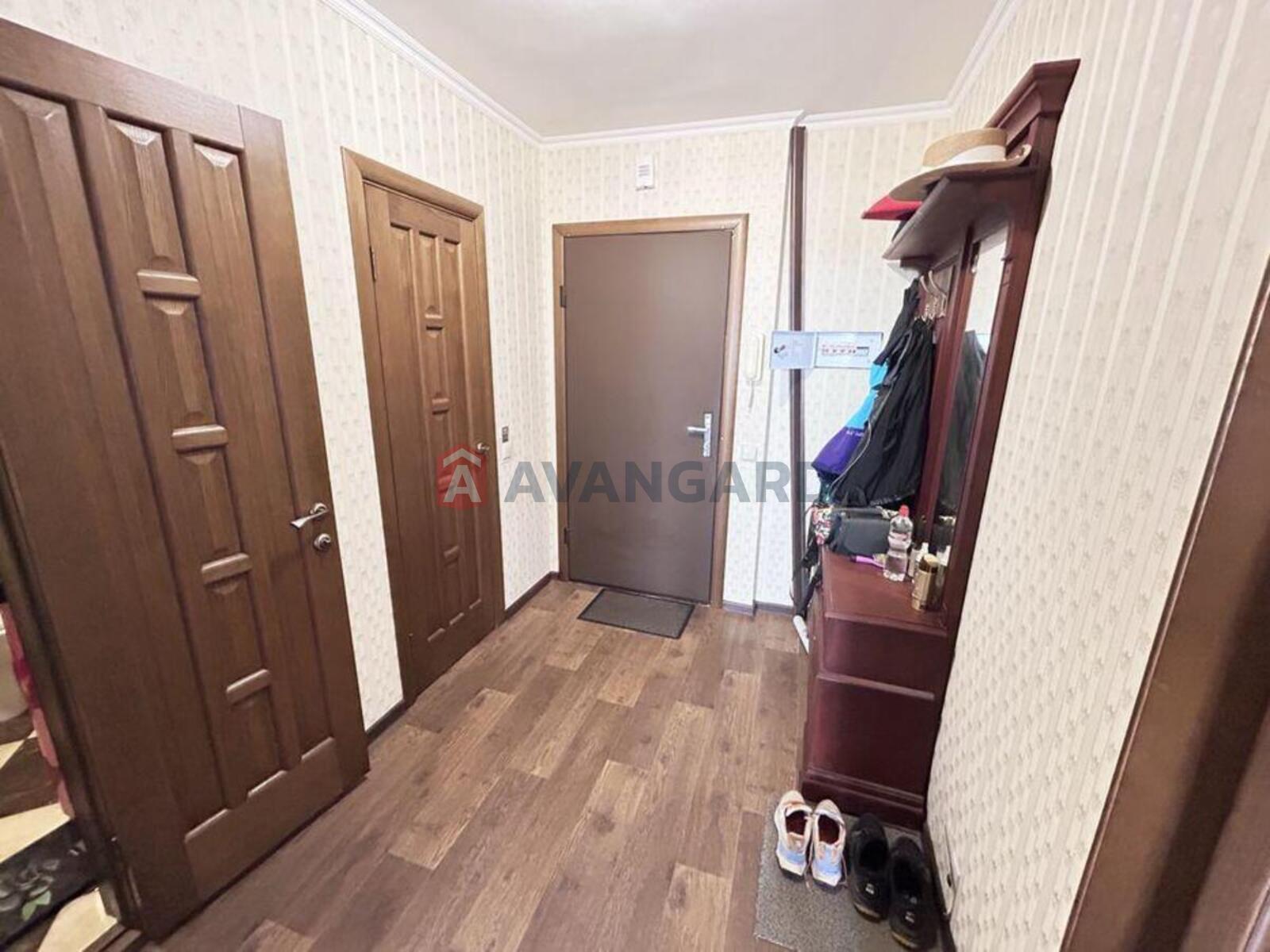 1 ��. ��������, 45/-/11 ��. �., 10/10 ������ ���� 5