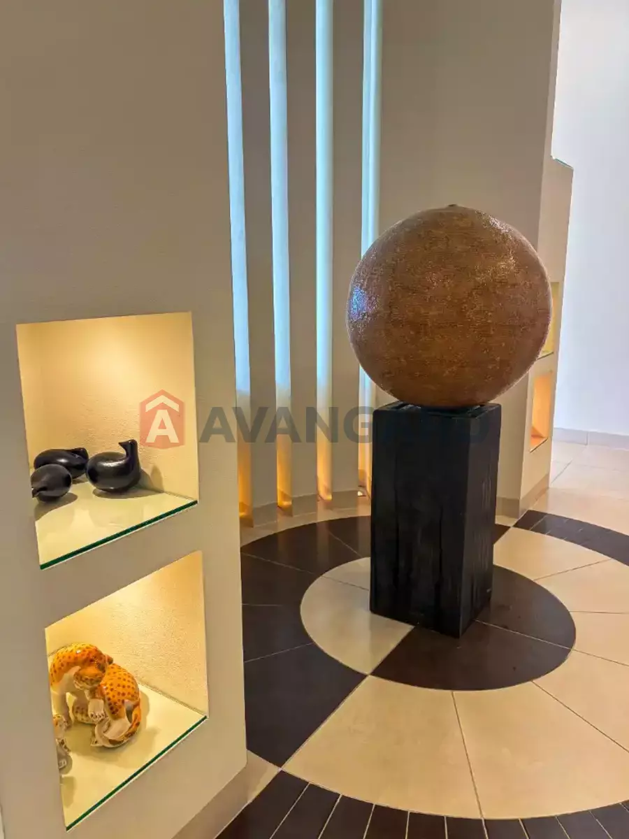 4 ��. ��������, 150/-/- ��. �., 8/14 ������ ���� 12