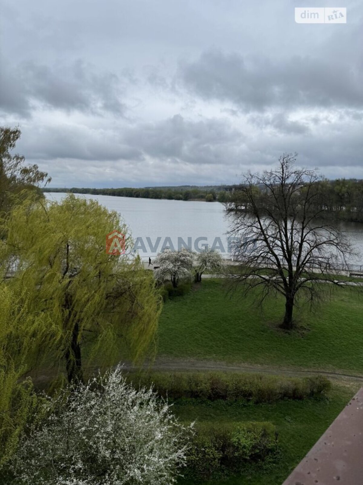 2 ��. ��������, 94/56/18 ��. �., 4/14 ������ ���� 15