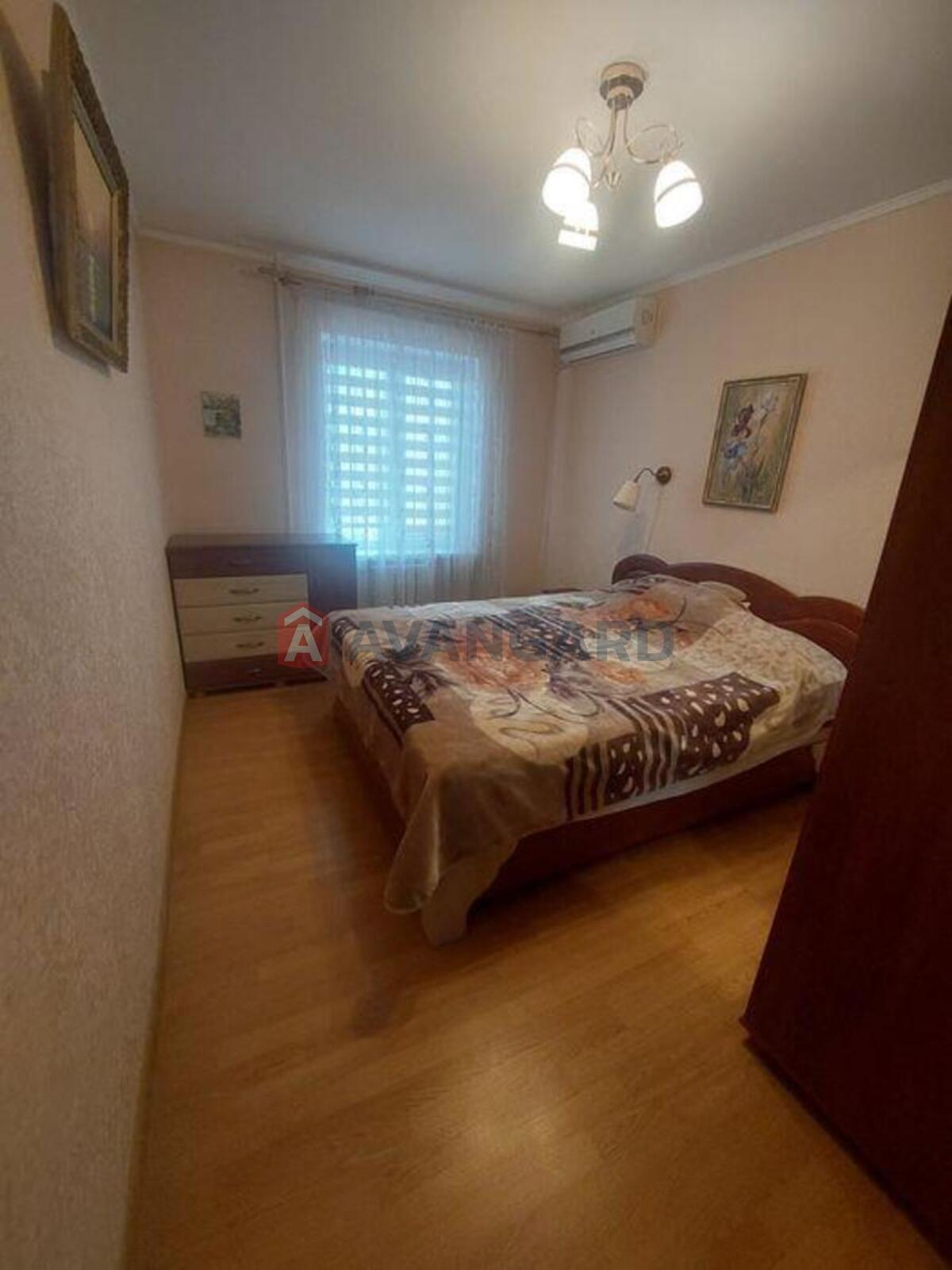 4 ����. ��������, 89/-/13 ��. �., 7/10 ���� ���� 7