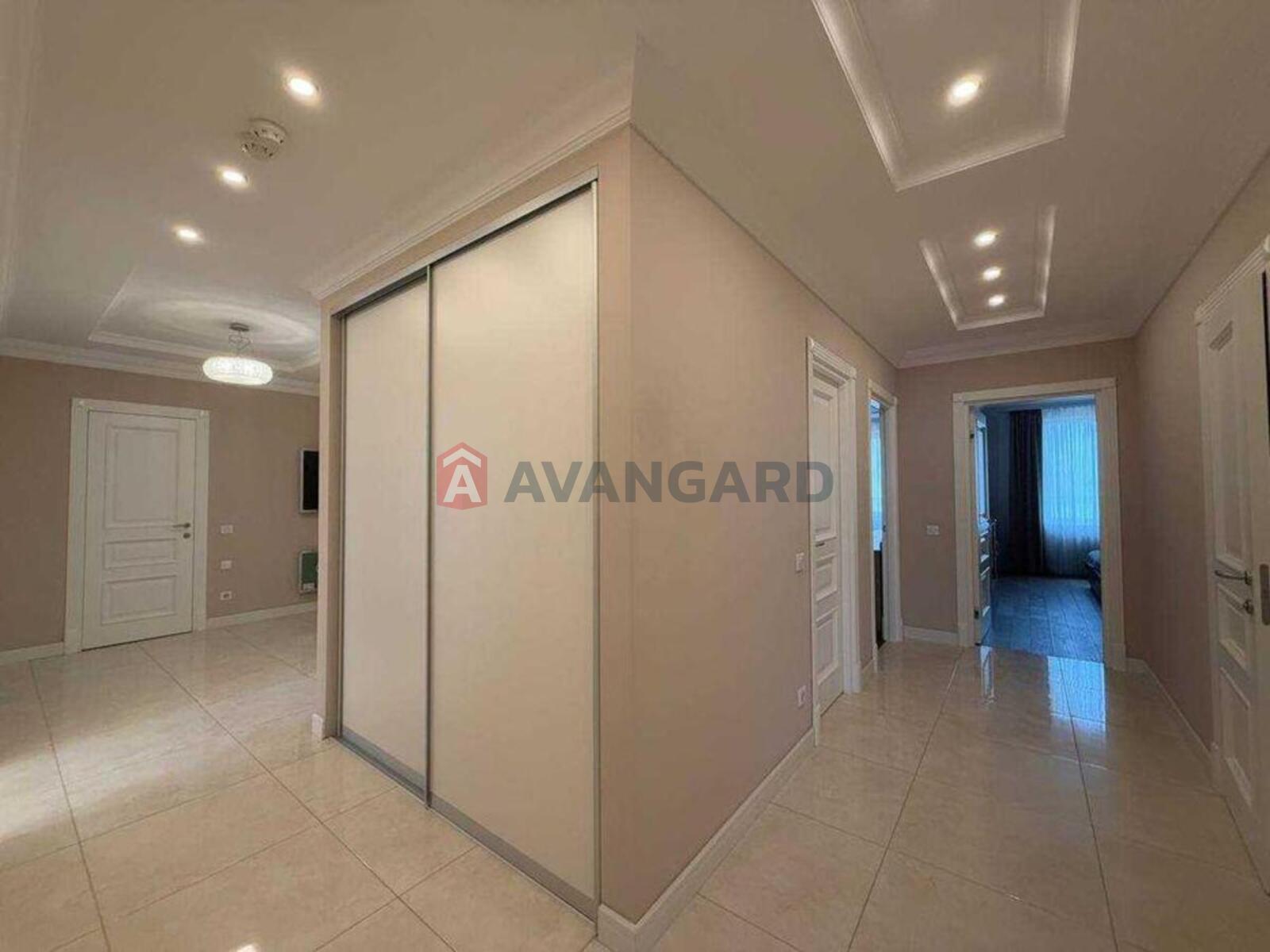 4 ��. ��������, 148/-/20 ��. �., 18/21 ������ ���� 8