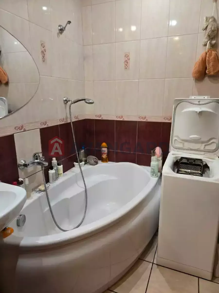 2 ��. ��������, 64/30/19 ��. �., 14/16 ������ ���� 2