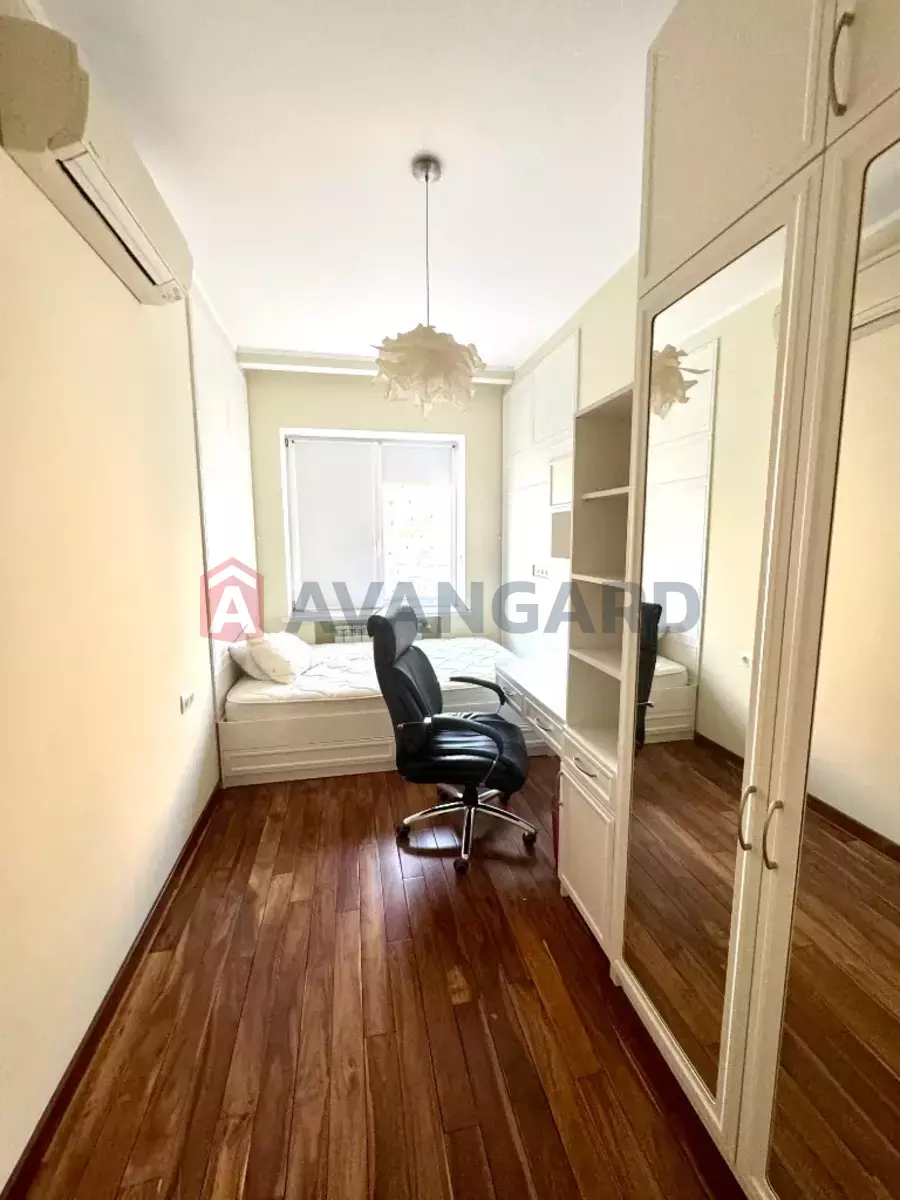 4 ��. ��������, 140/-/- ��. �., 11/15 ������ ���� 16