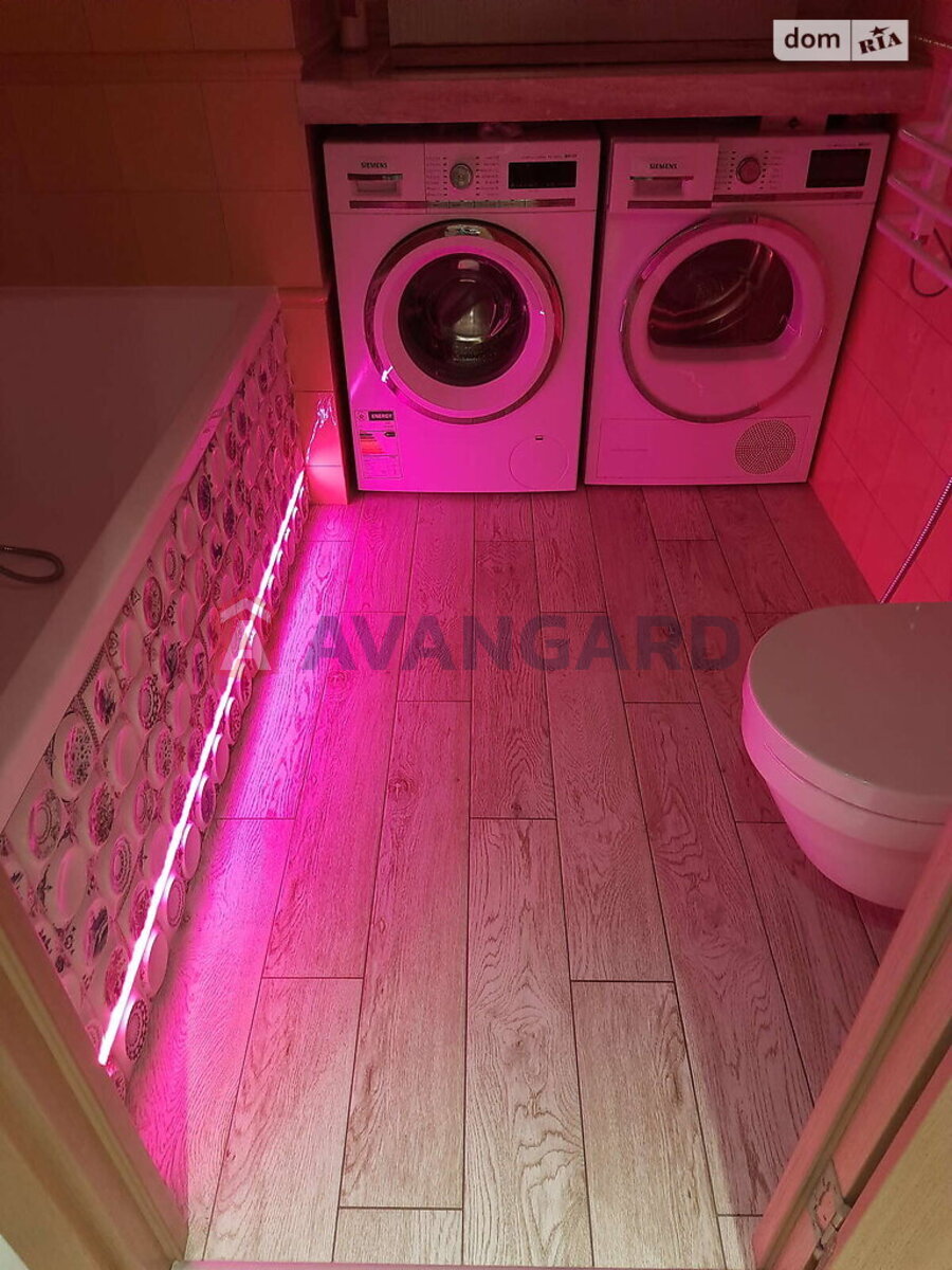 3 ��. ��������, 49/-/- ��. �., 3/4 ������ ���� 11