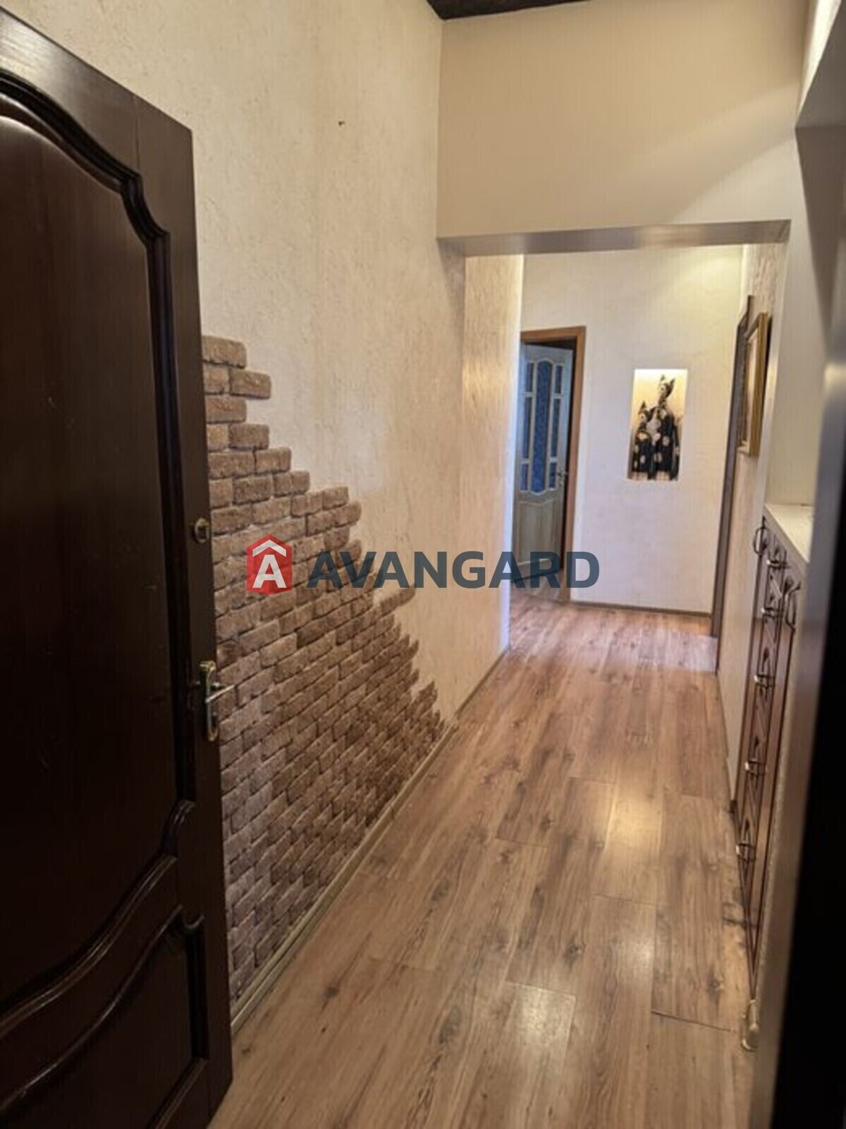 3 ��. ��������, 109/-/14 ��. �., 6/8 ������ ���� 7