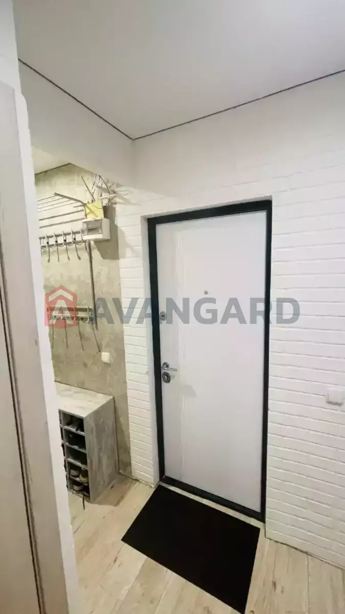 1 ��. ��������, 38/18/8 ��. �., 9/9 ������ ���� 18