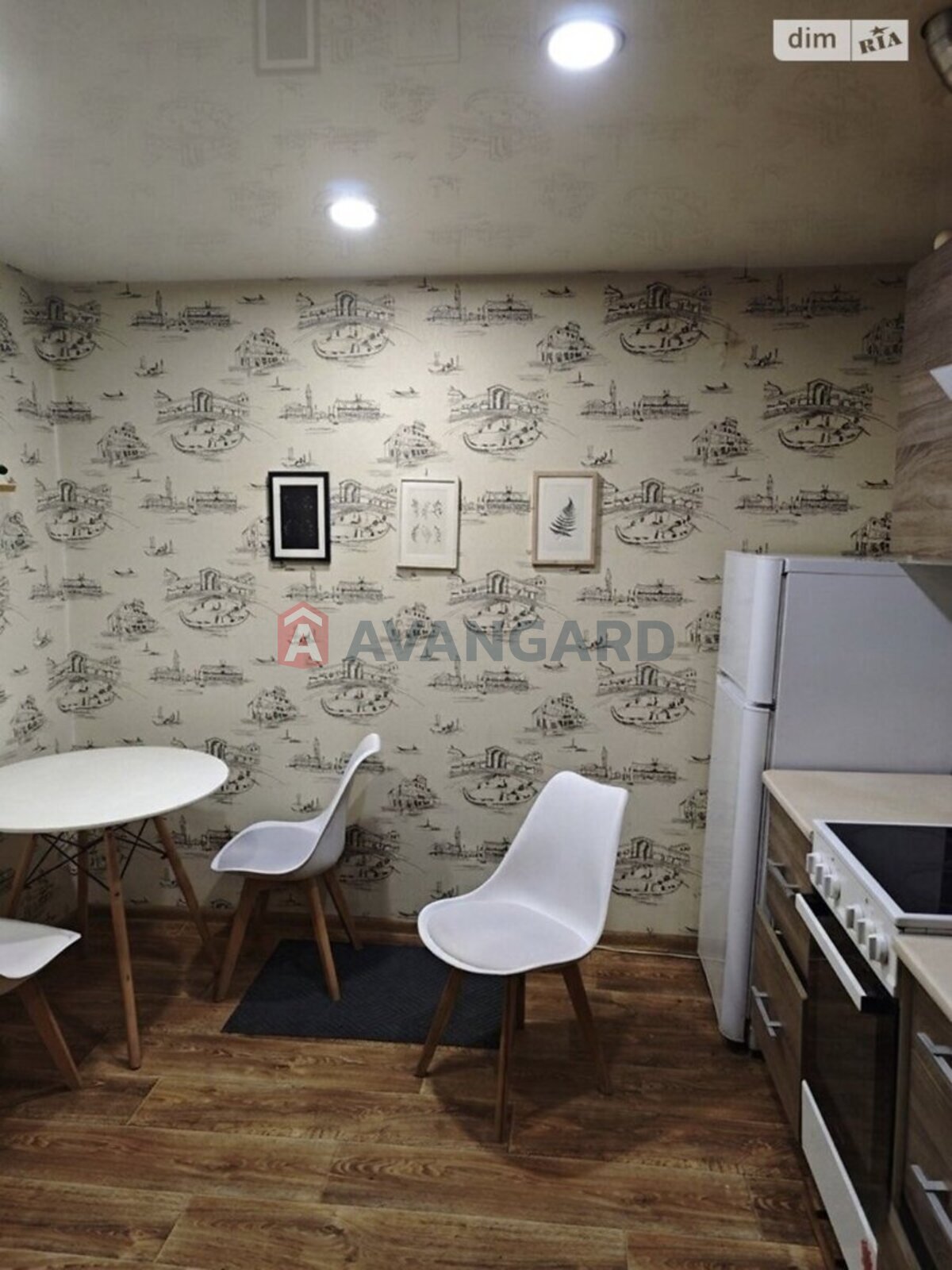 2 ��. ��������, 36/28/8 ��. �., 12/12 ������ ���� 2