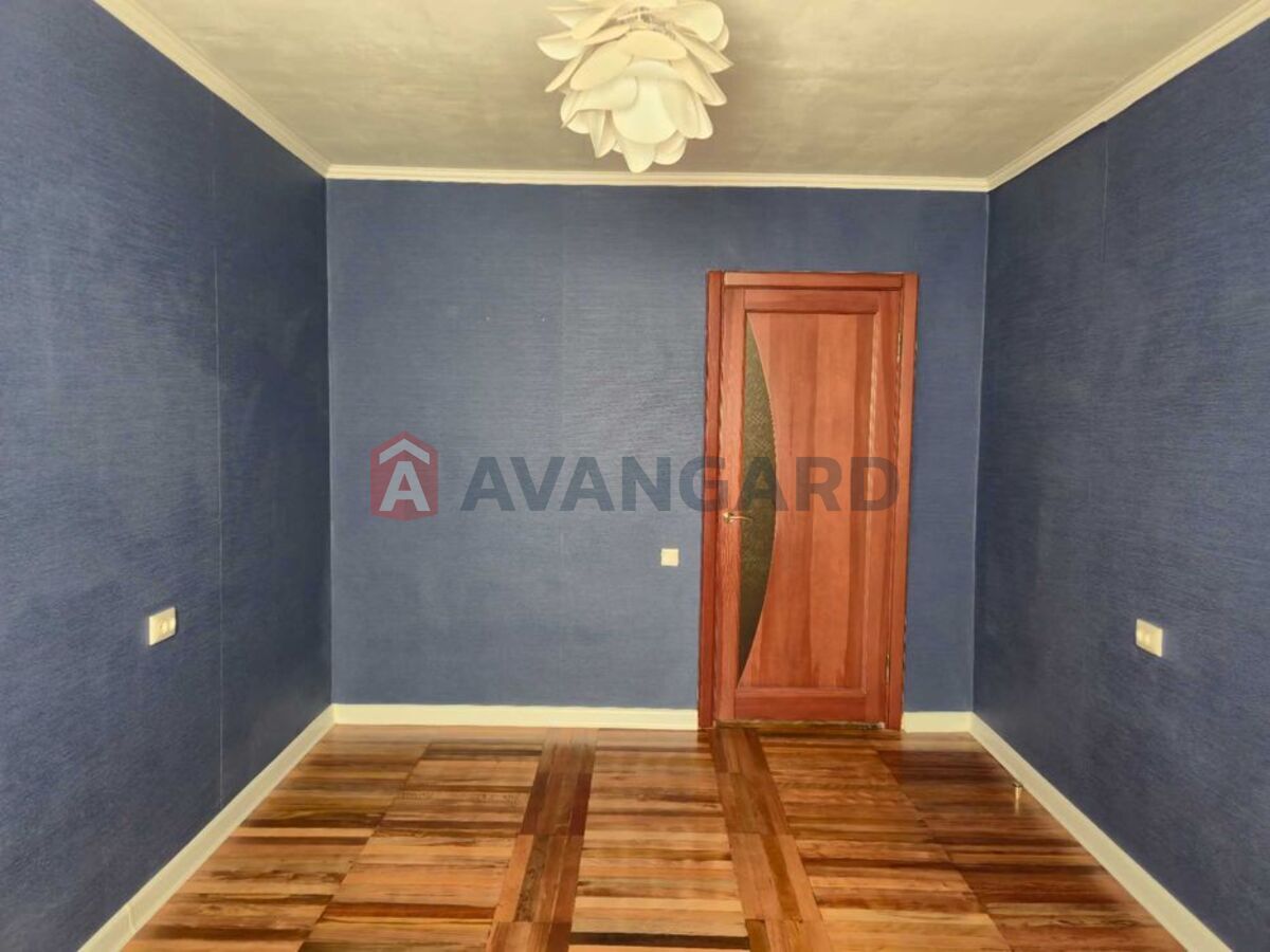 2 ��. ��������, 49/-/8 ��. �., 4/9 ������ ���� 3