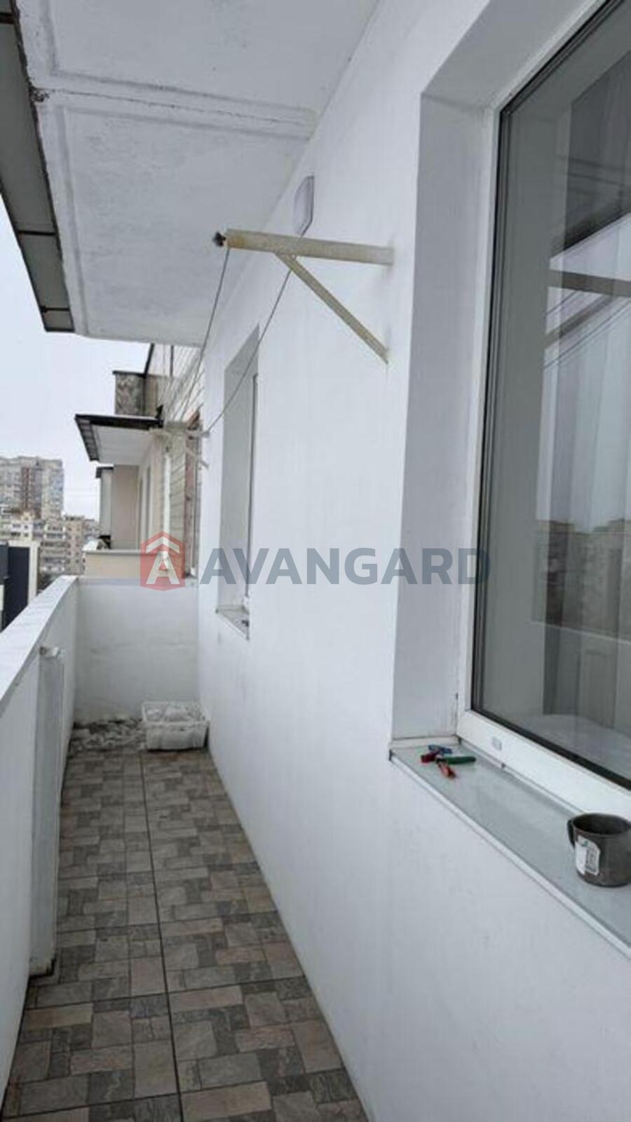 2 ����. ��������, 48/-/8 ��. �., 9/9 ���� ���� 3