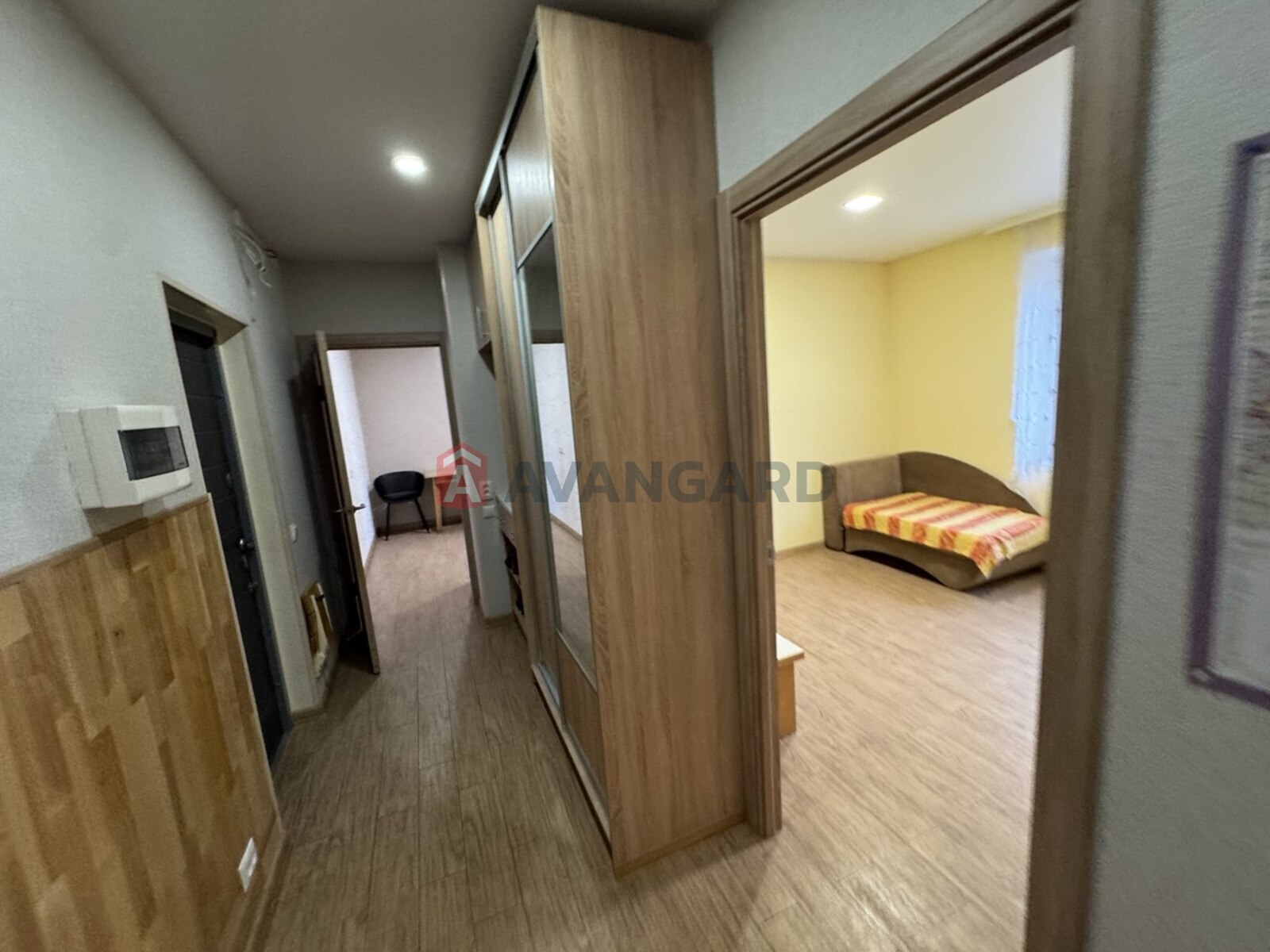 2 ����. ��������, 61/34/11 ��. �., 10/12 ���� ���� 13