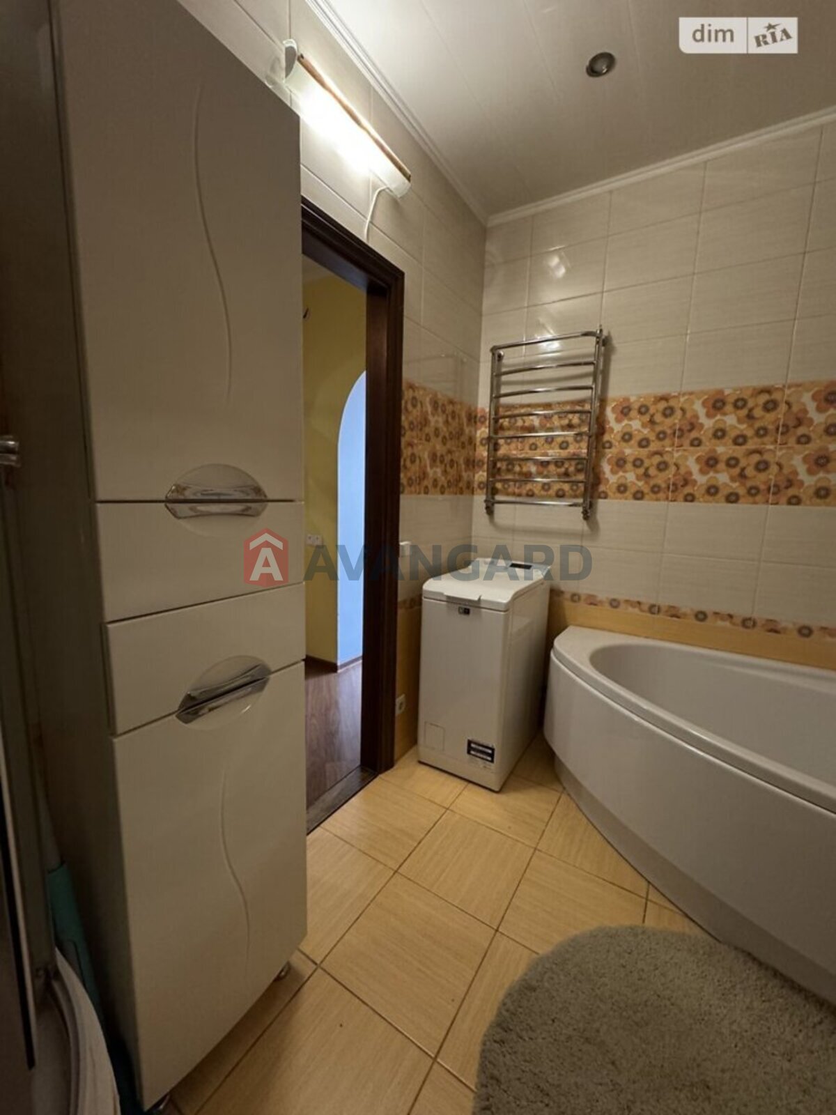 3 ��. ��������, 89/-/13 ��. �., 8/9 ������ ���� 9