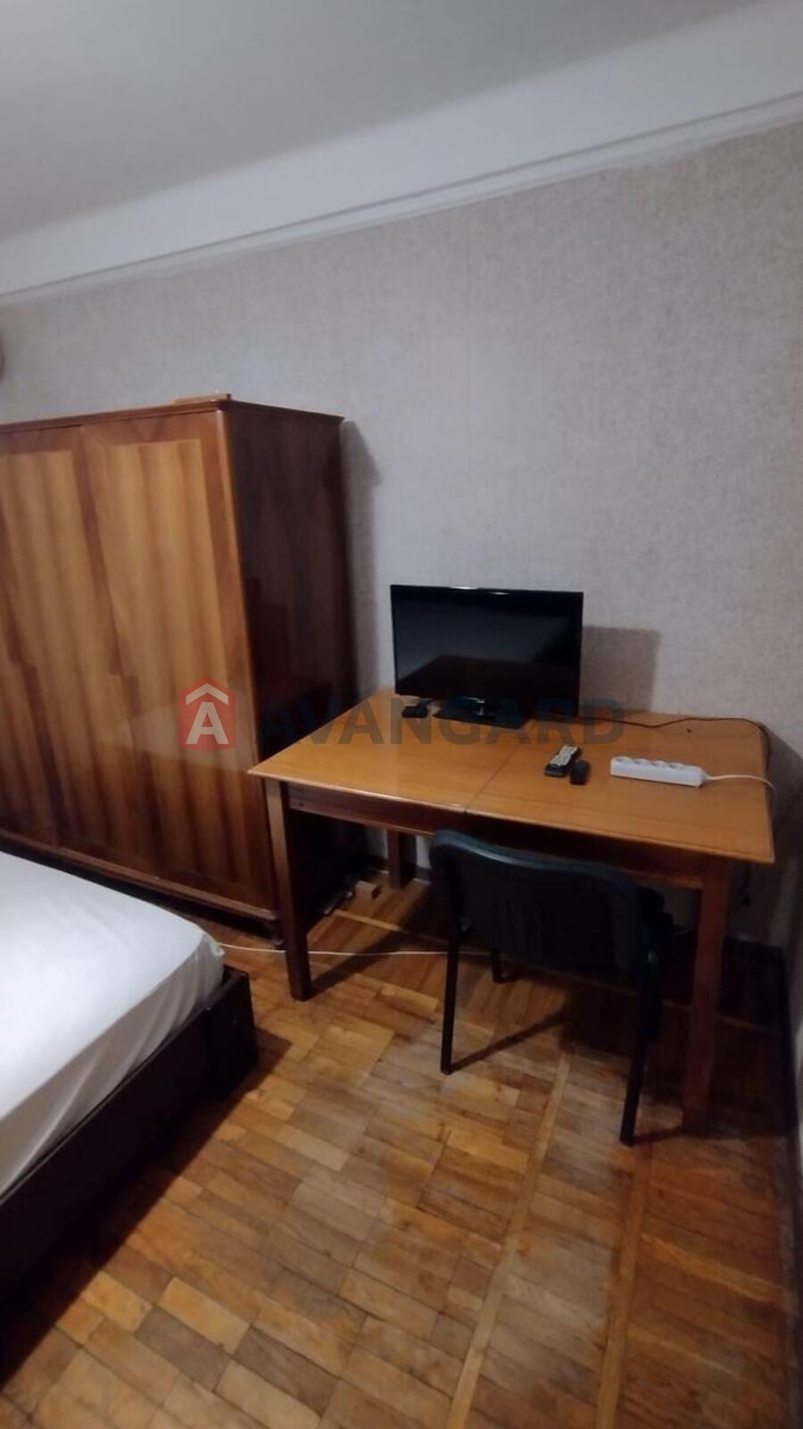 2 ��. ��������, 45/29/6 ��. �., 1/9 ������ ���� 8