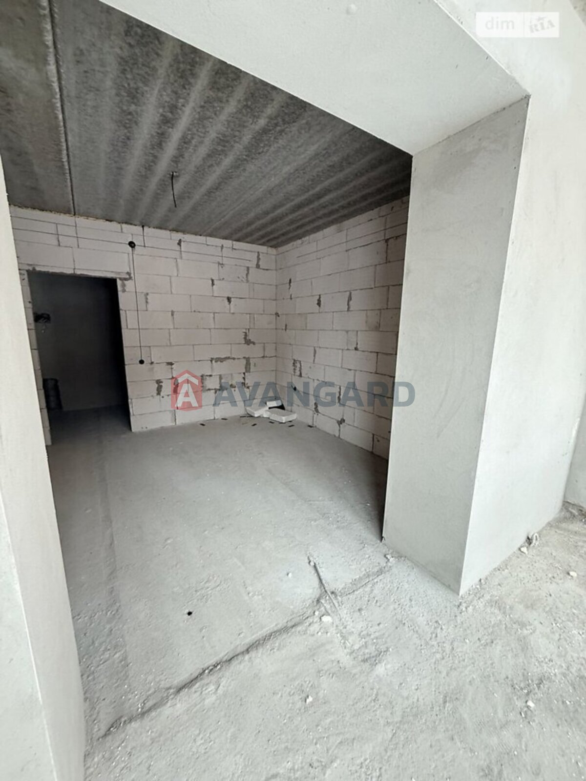 2 ��. ��������, 73/-/25 ��. �., 2/9 ������ ���� 10