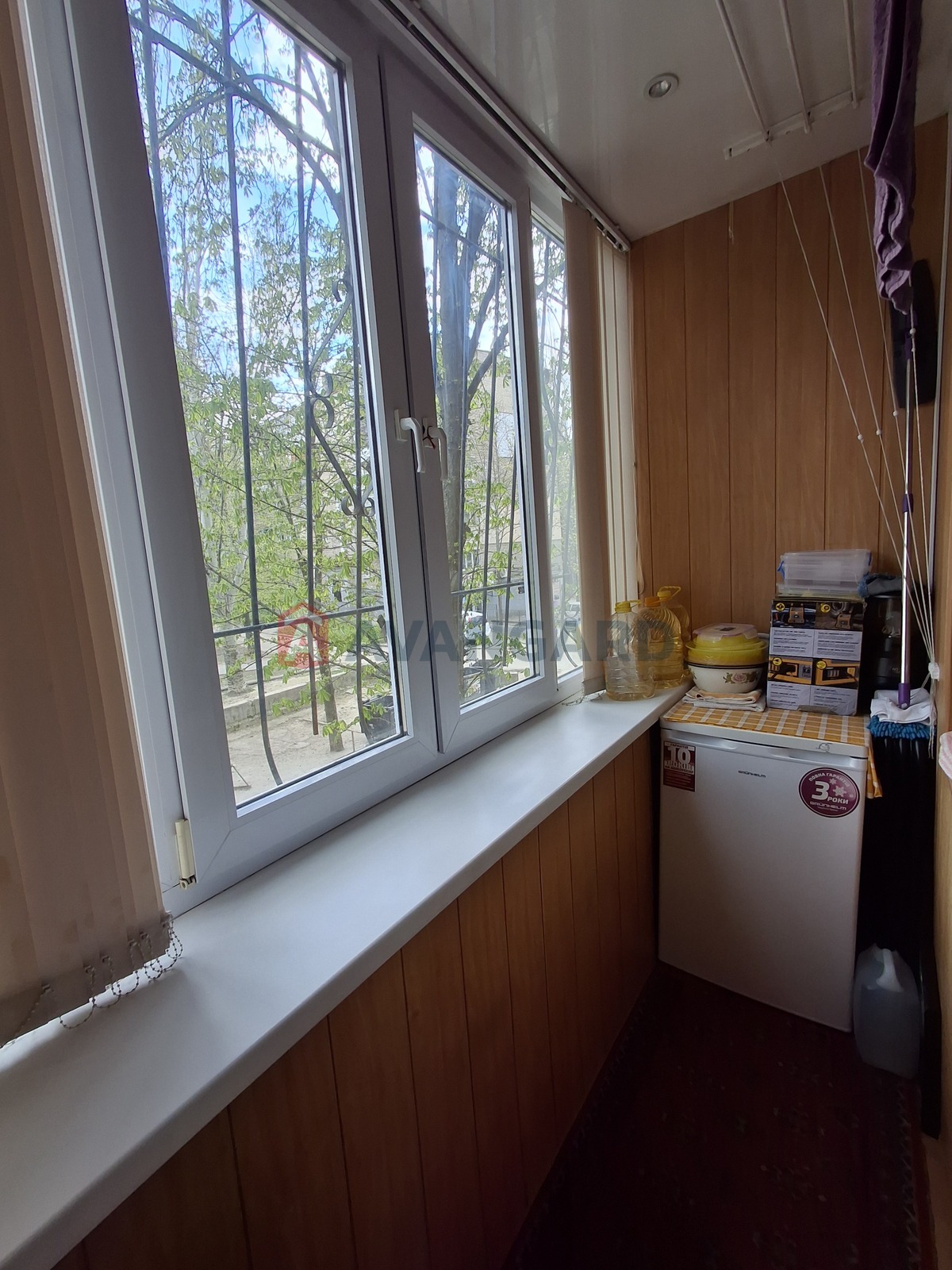 3 ����. ��������, 58/42/6 ��. �., 2/5 ���� ���� 4