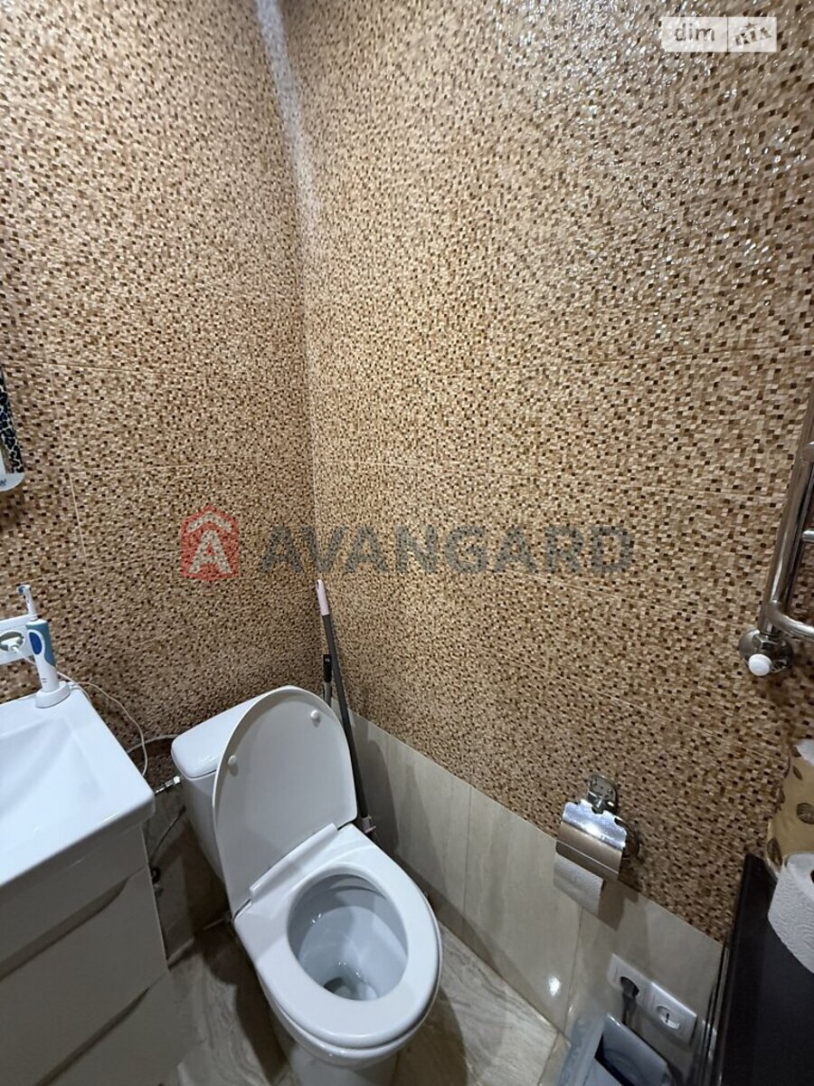 1 ����. ��������, 45/20/15 ��. �., 2/5 ���� ���� 6