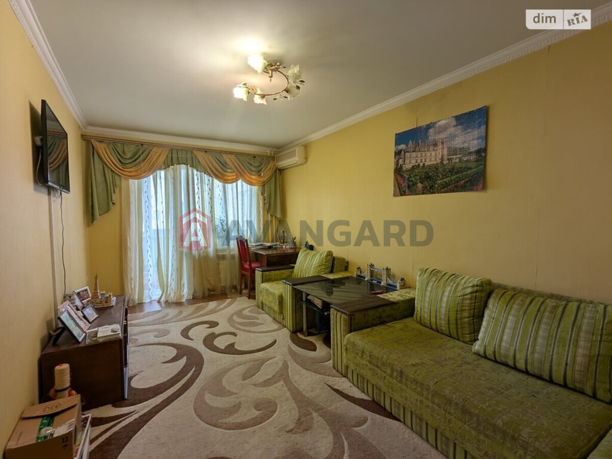 3 . , 68/42/8 . ., 7/9   2