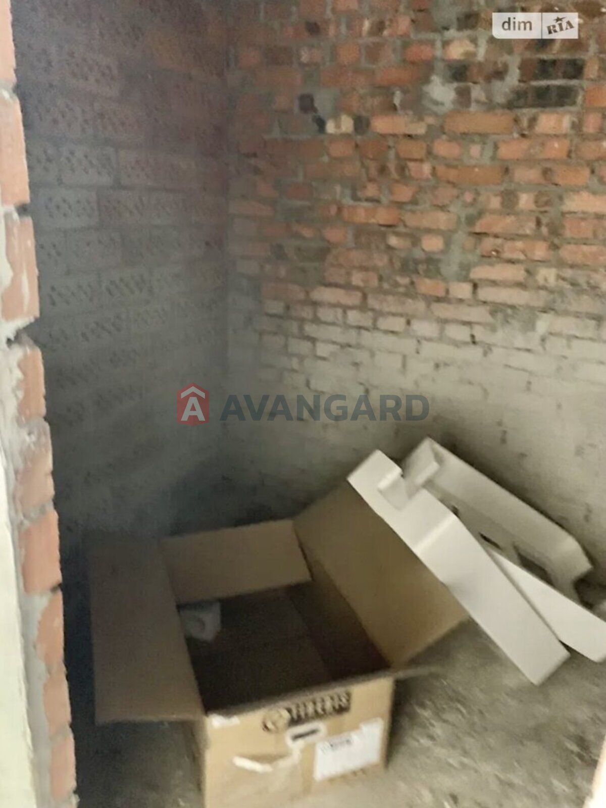 1 ��. ��������, 36/-/- ��. �., 5/10 ������ ���� 6