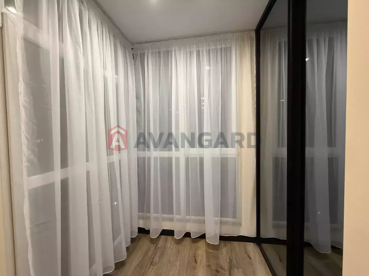 1 ��. ��������, 46/-/18 ��. �., 7/10 ������ ���� 4