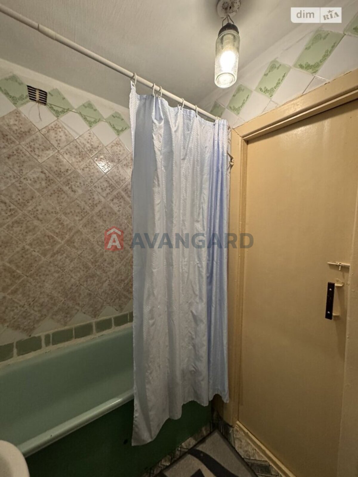 1 ��. ��������, 30/14/6 ��. �., 3/5 ������ ���� 9