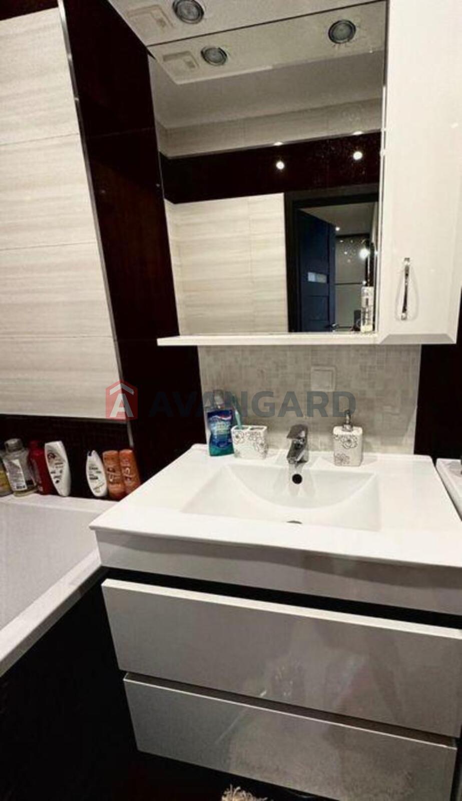 1 ��. ��������, 43/-/14 ��. �., 6/19 ������ ���� 4