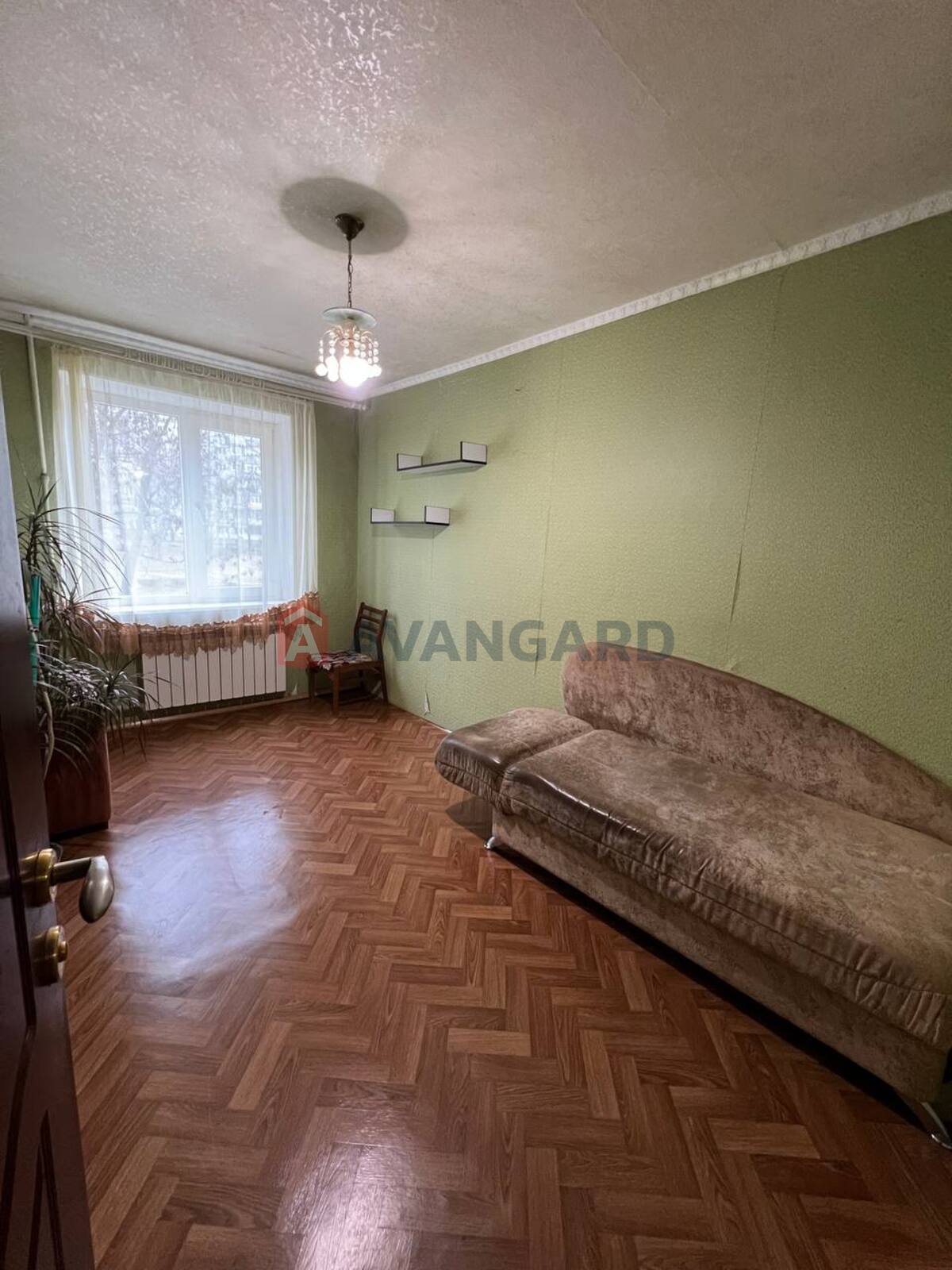 2 ��. ��������, 47,5/27,7/7,3 ��. �., 2/9 ������ ���� 8