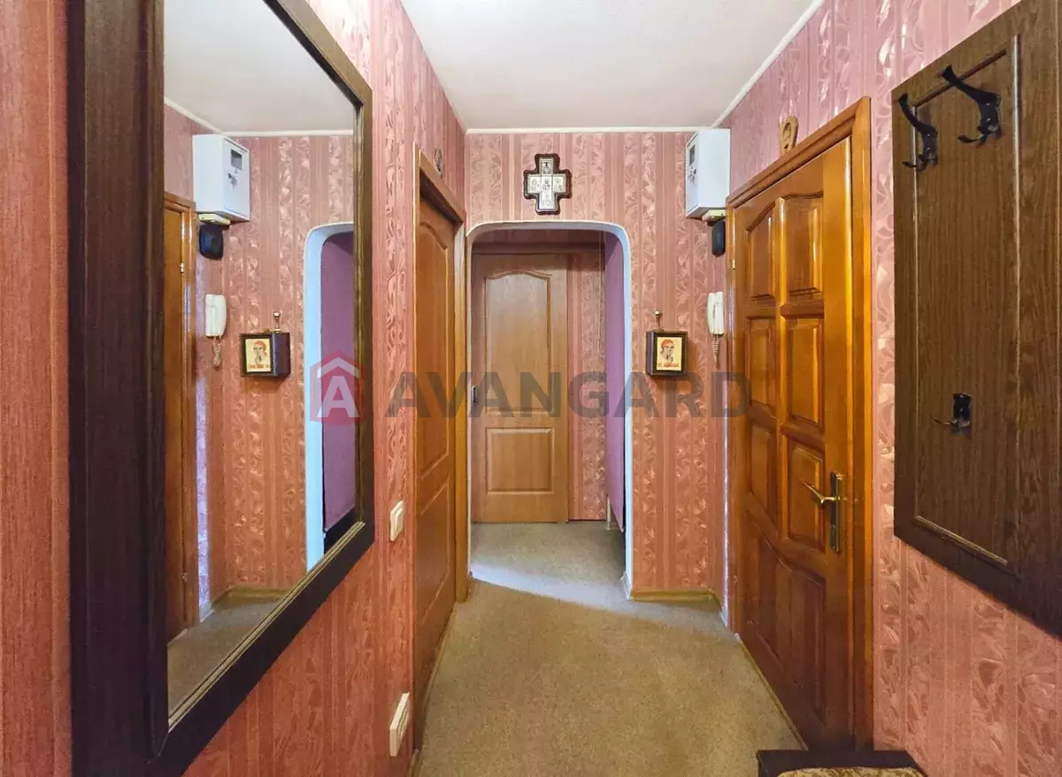 2 ��. ��������, 49/28/8 ��. �., 6/9 ������ ���� 9