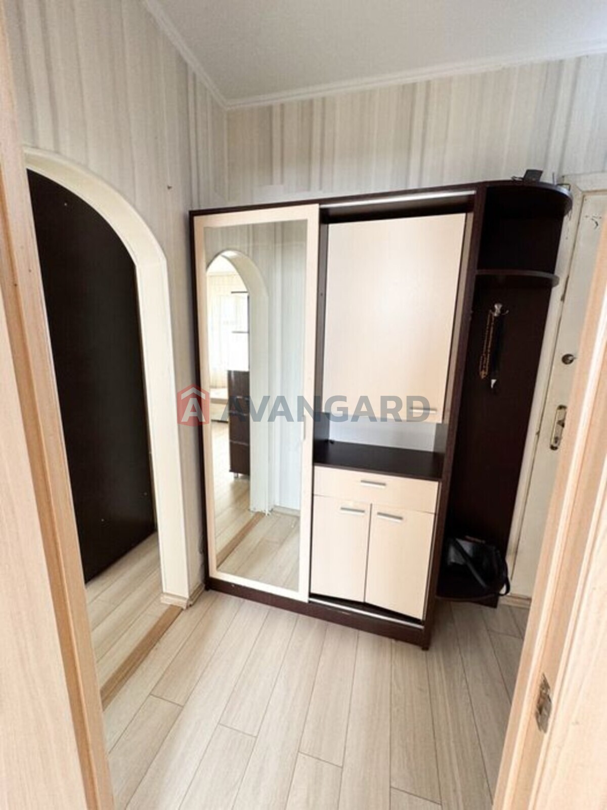 2 ����. ��������, 52/-/17 ��. �., 10/10 ���� ���� 7