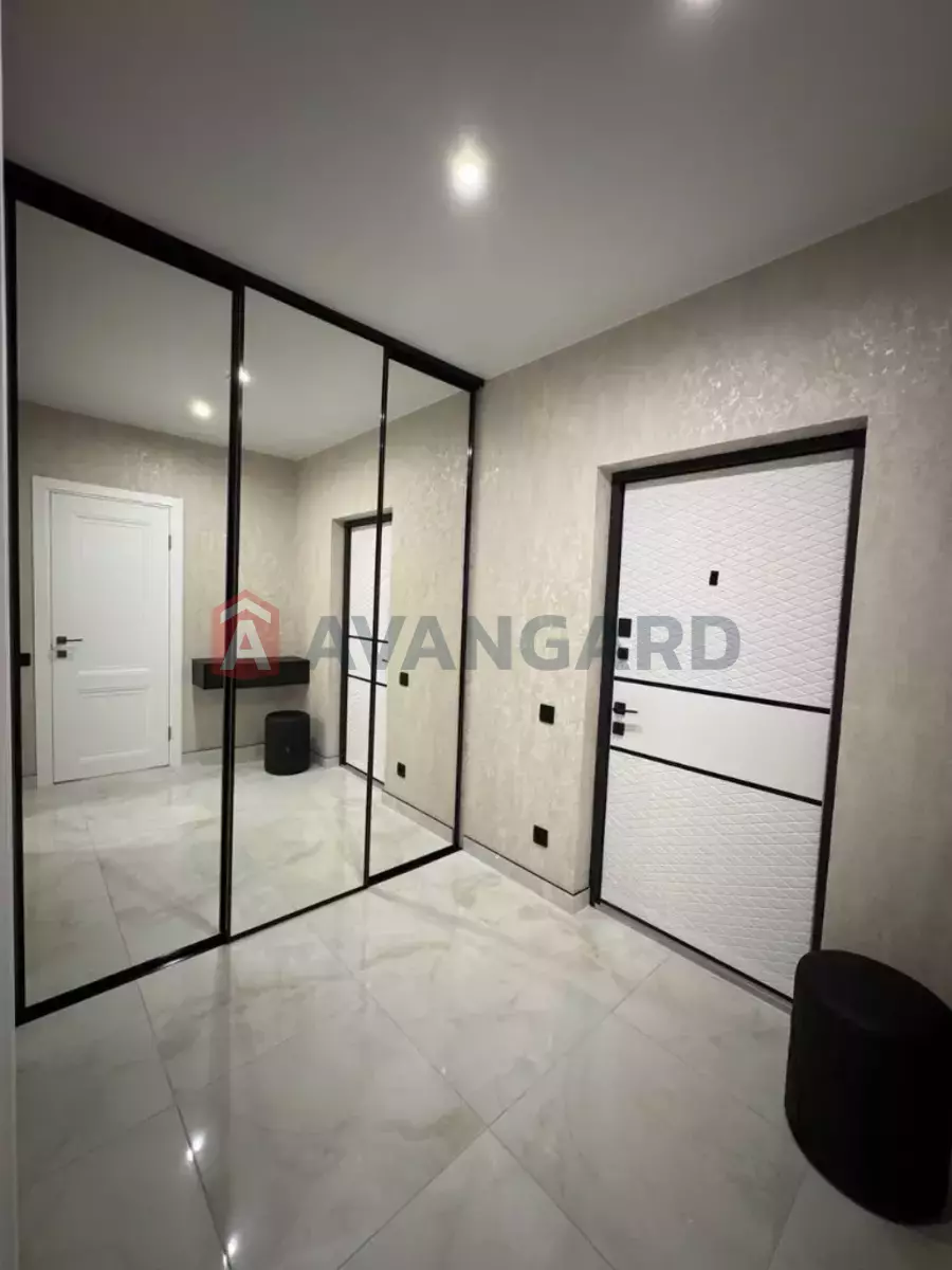 1 ��. ��������, 45/-/- ��. �., 8/10 ������ ���� 2