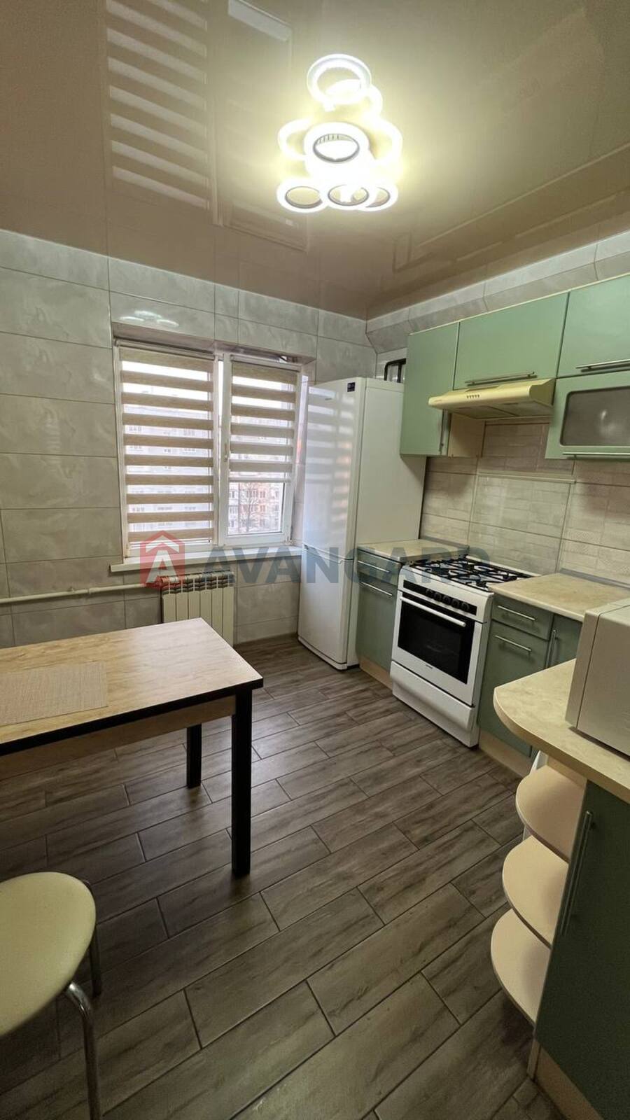 2 ����. ��������, 50/29/8 ��. �., 9/9 ���� ���� 7