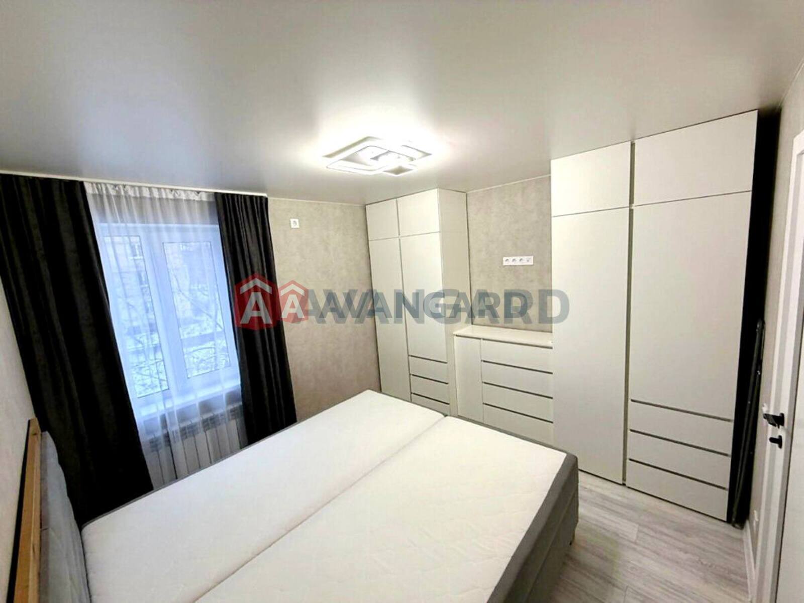 1 ����. ��������, 33/12/15 ��. �., 2/5 ���� ���� 1